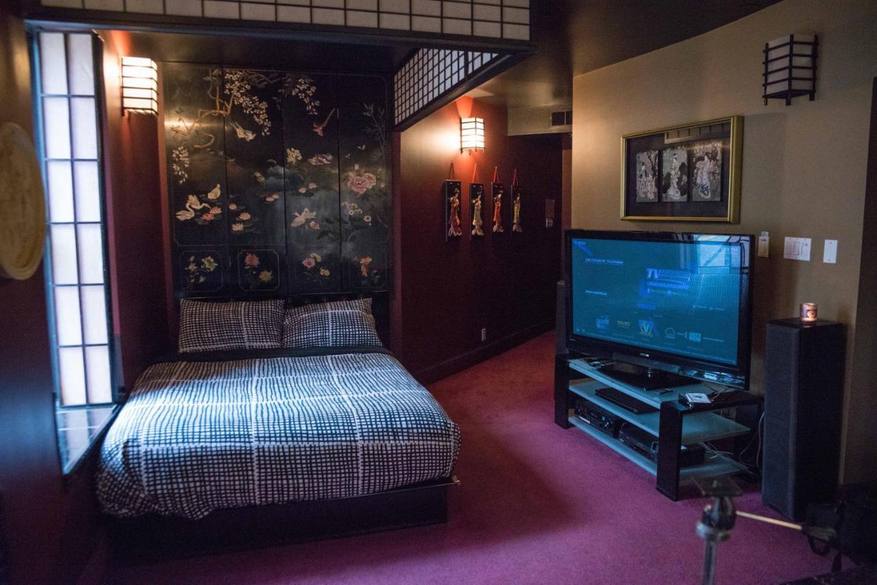 Hotel Mariaggi's Theme &